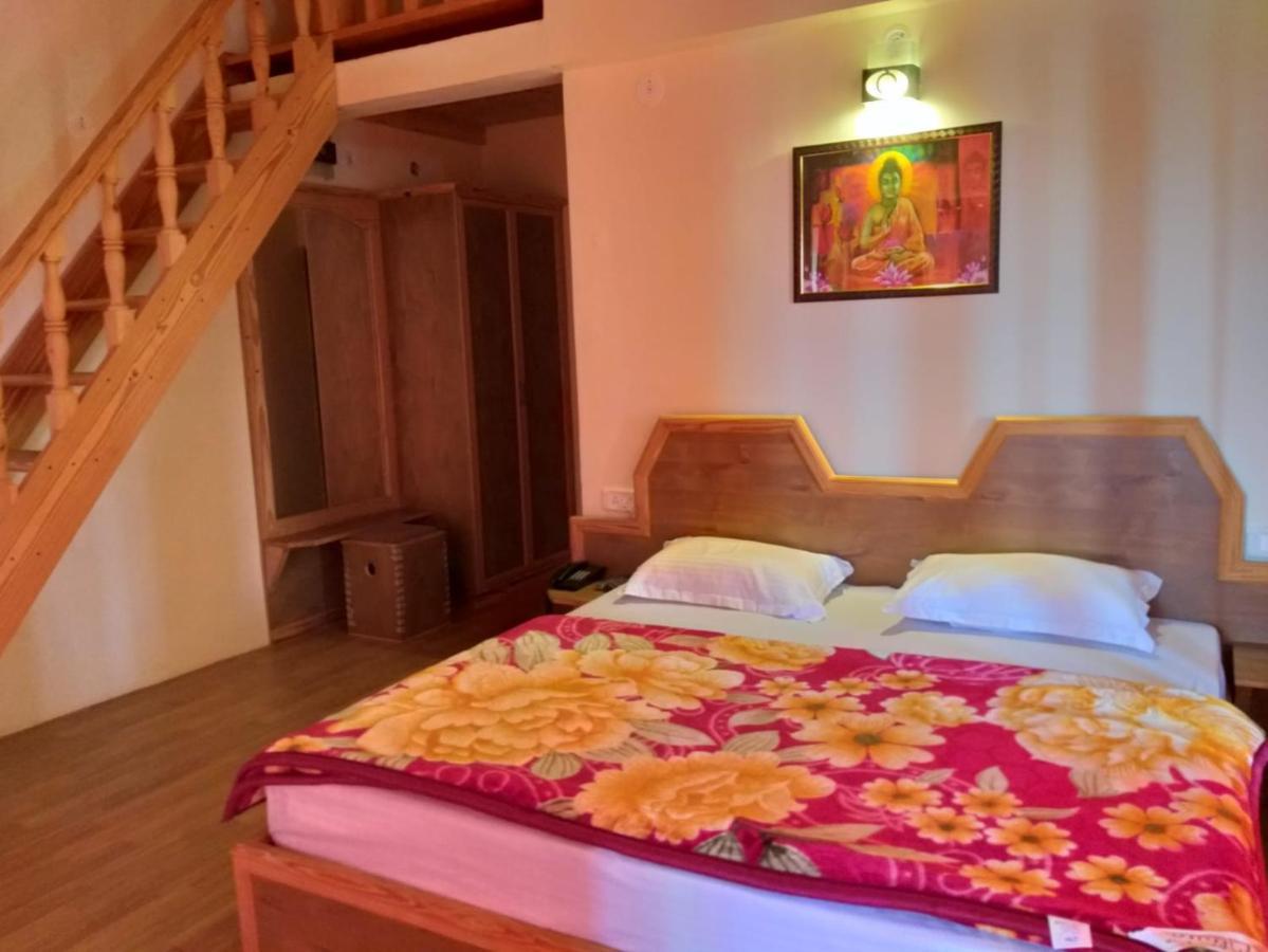 Elphinstone Inn Almora Zewnętrze zdjęcie