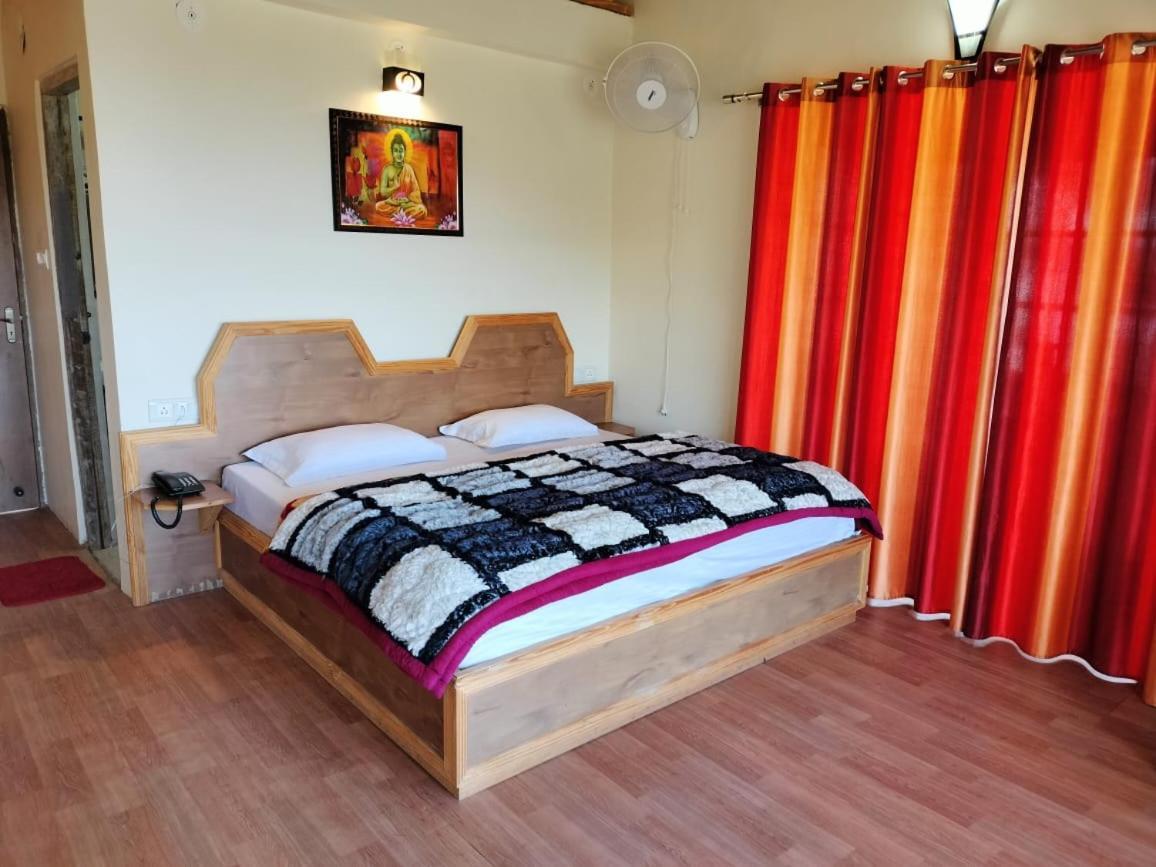 Elphinstone Inn Almora Zewnętrze zdjęcie