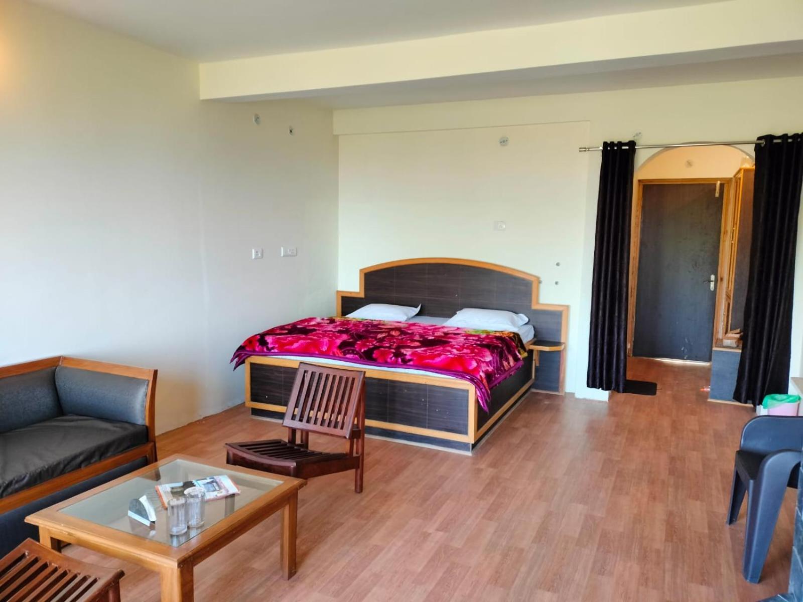 Elphinstone Inn Almora Zewnętrze zdjęcie