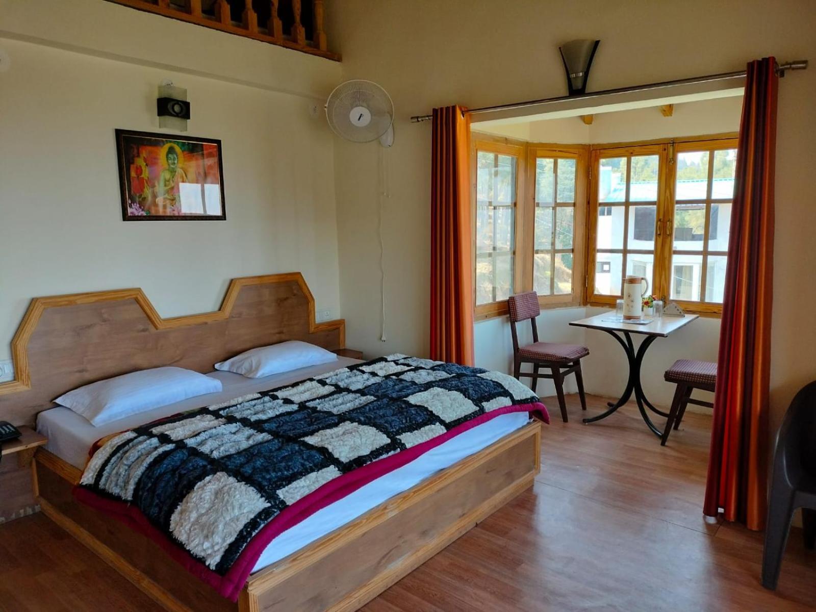 Elphinstone Inn Almora Zewnętrze zdjęcie