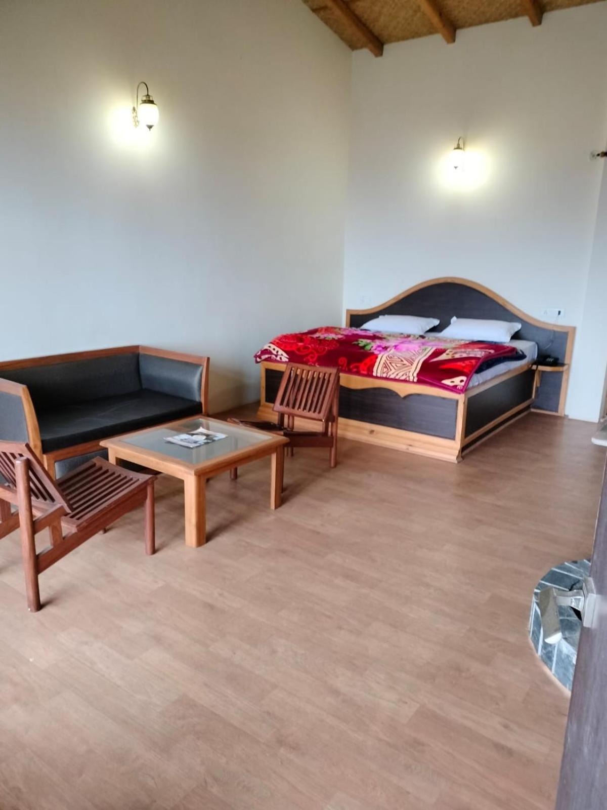 Elphinstone Inn Almora Zewnętrze zdjęcie