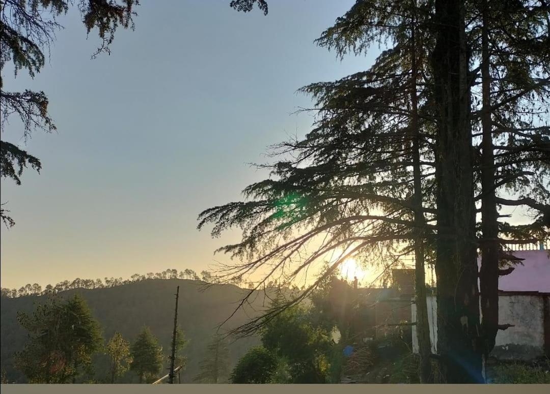 Elphinstone Inn Almora Zewnętrze zdjęcie